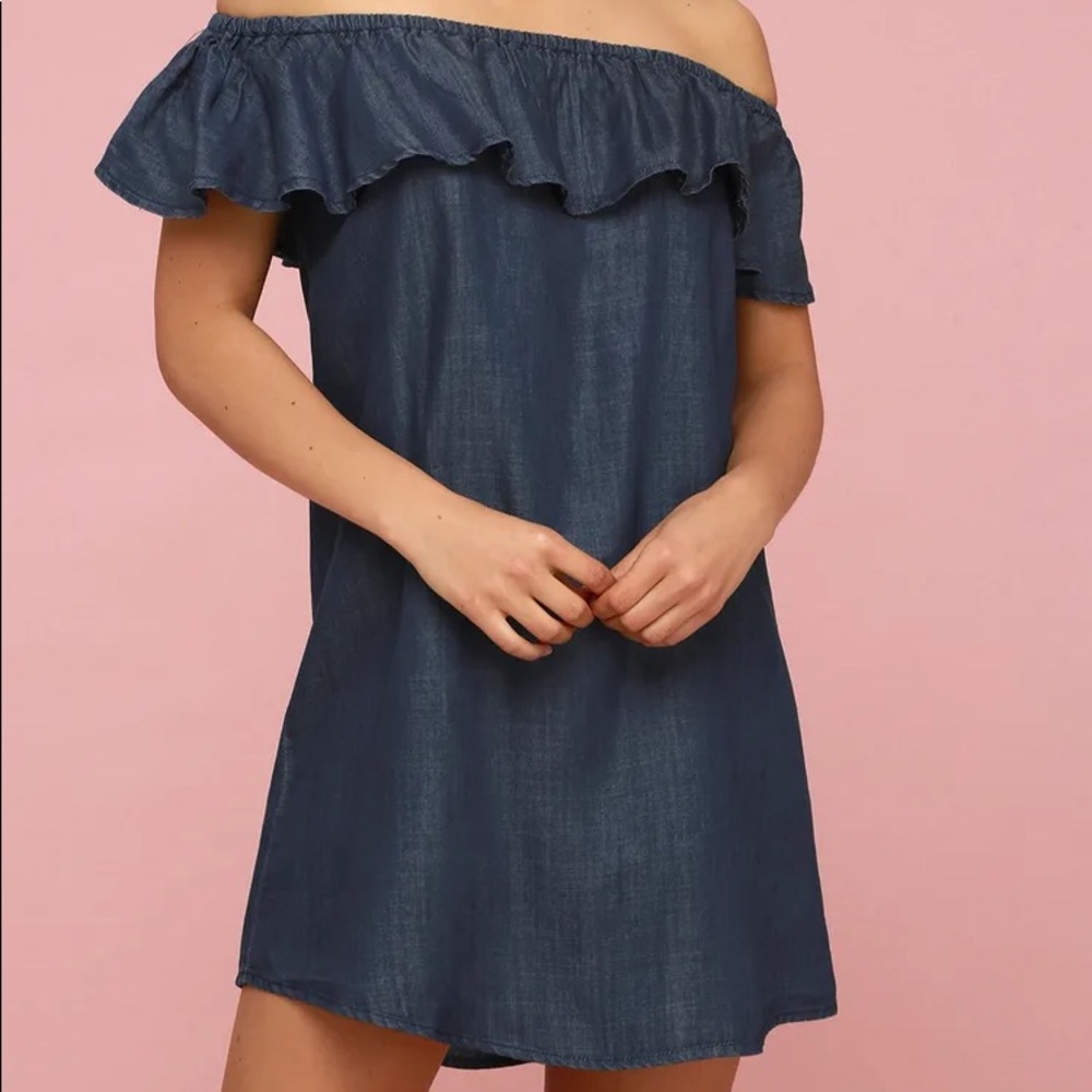 Soft Lulu’s Mini off the shoulder dress